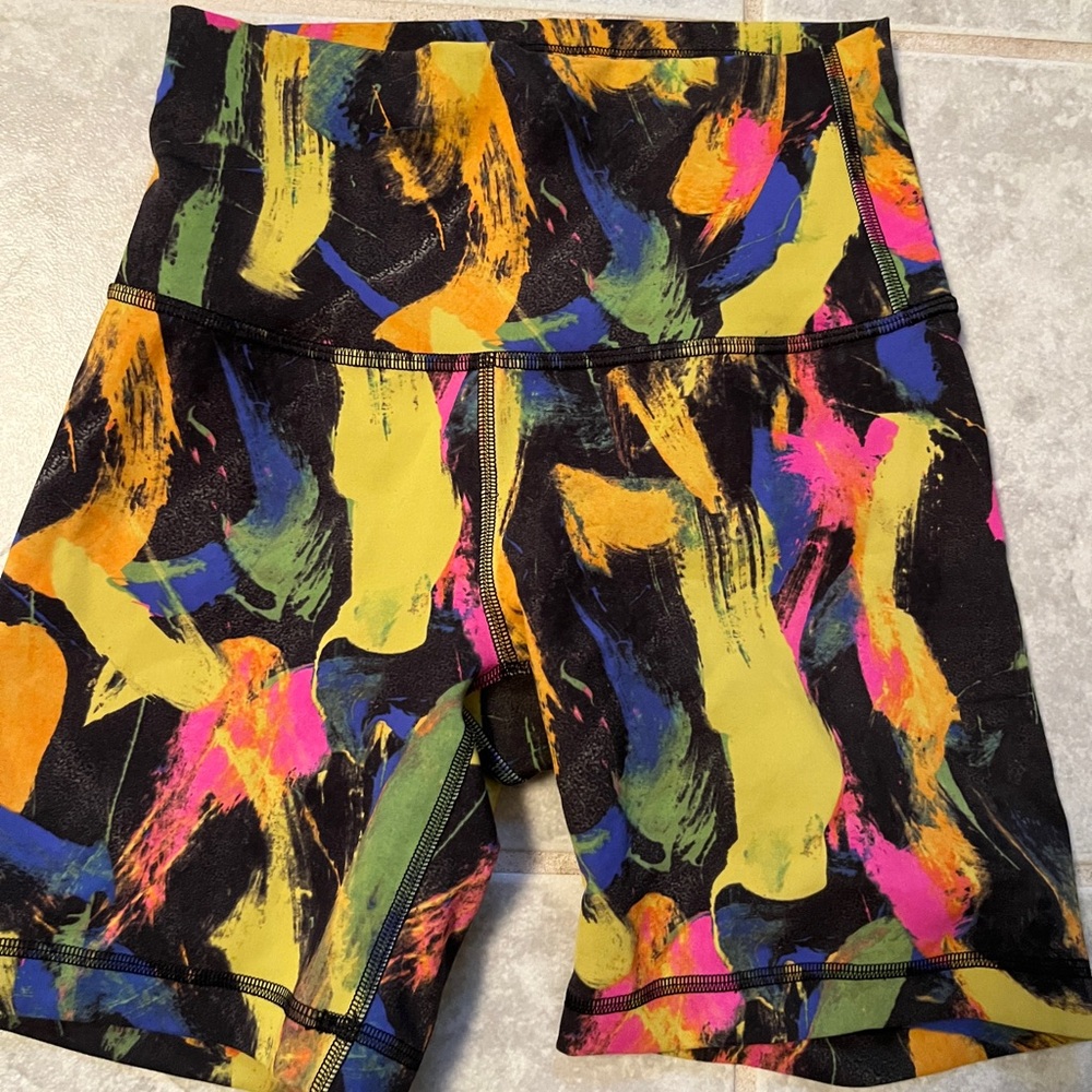 Lululemon Wunder Train High-Rise Short 6"
